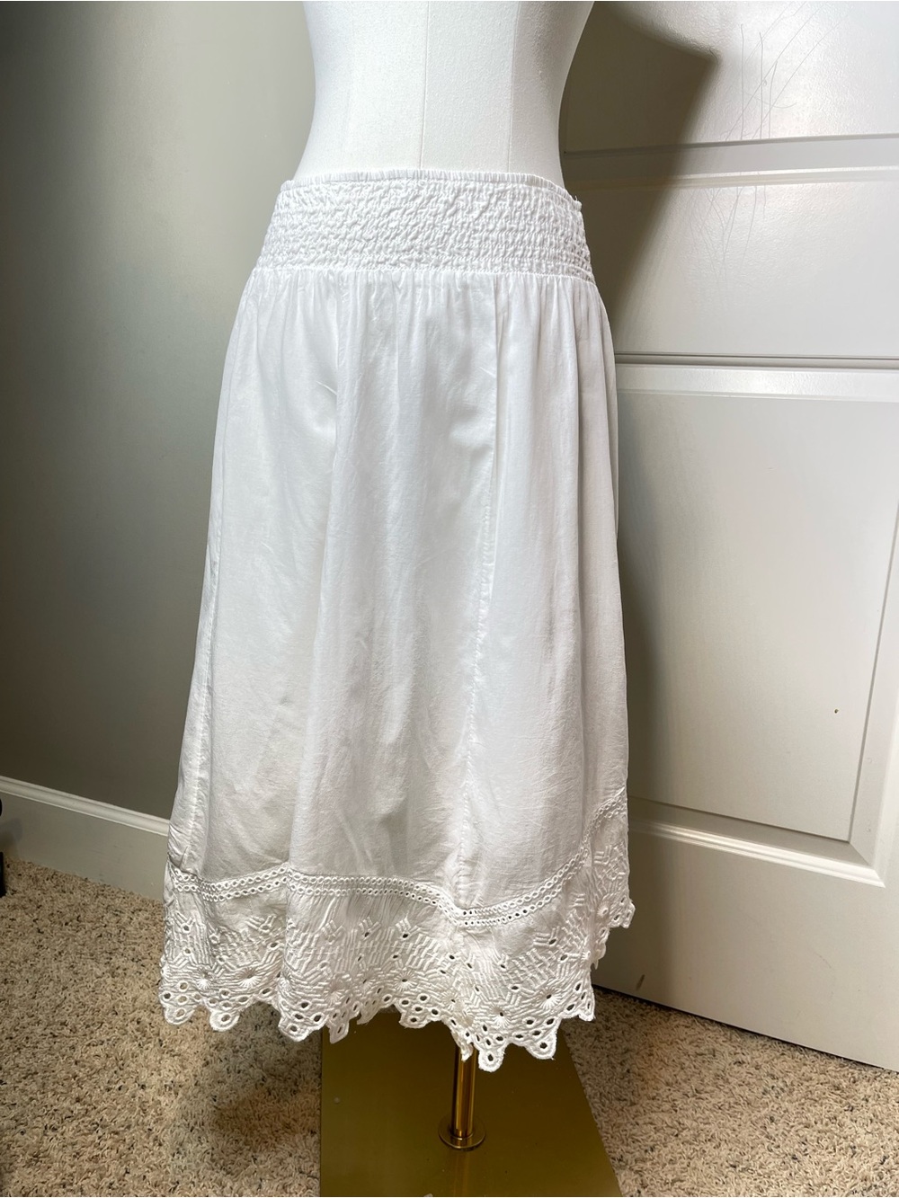 Style & Co. White Eyelet-Trim Midi Skirt with Smocked Waistband size SP